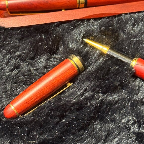 Luxury Red Wood Ballpoint Pen Set With Matching Wooden Case - Picture 4 of 6